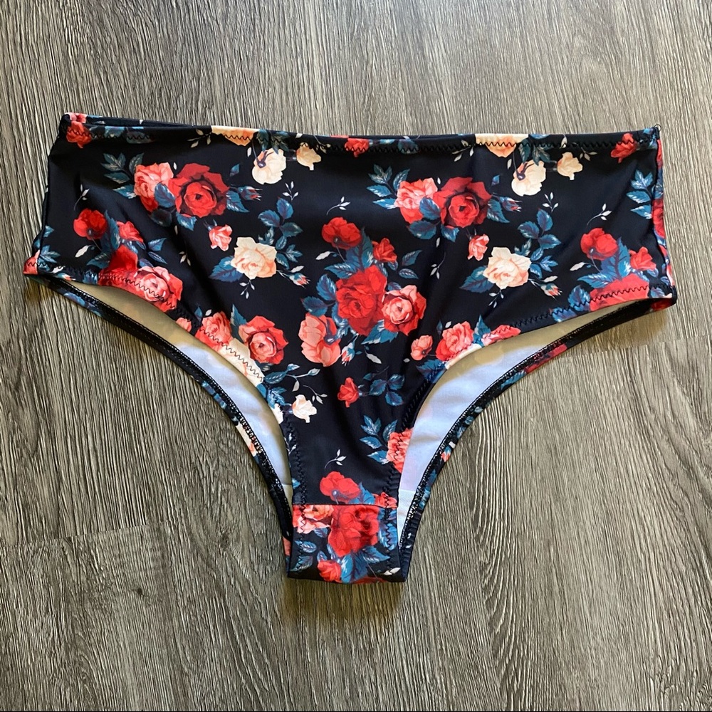 Abollria Swimsuit Bottoms Sz Large Floral Flowers